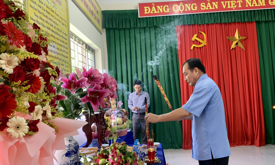 Châu Thành kỷ niệm 163 năm ngày mất nhà tri thức yêu nước Phan Văn Đạt