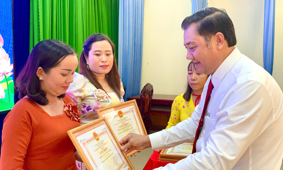 Tân Hưng tổng kết năm học 2023 - 2024