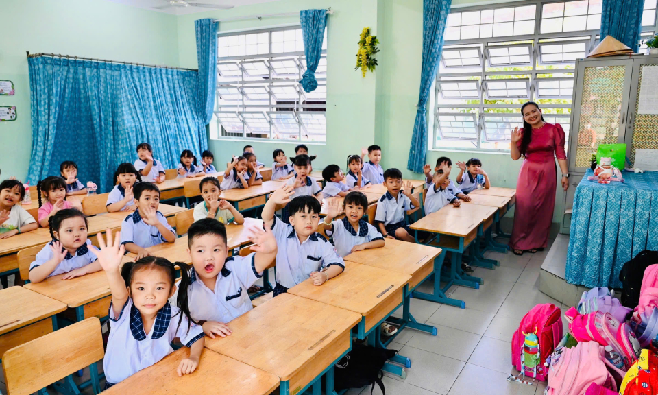 Bến Lức trên 3.000 học sinh lớp 1 tựu trường