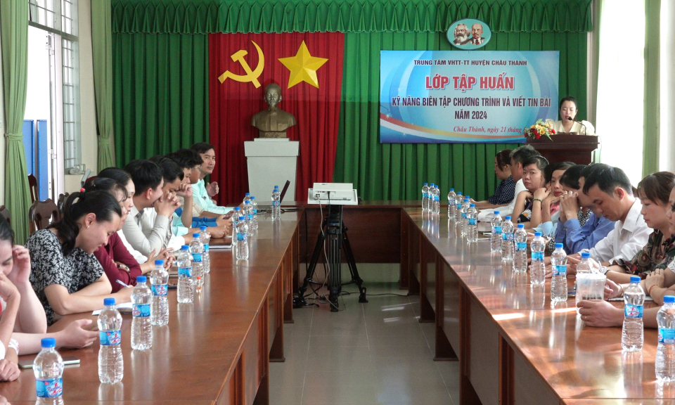 Châu Thành bồi dưỡng kỹ năng viết tin, bài cho cán bộ thông tin cơ sở
