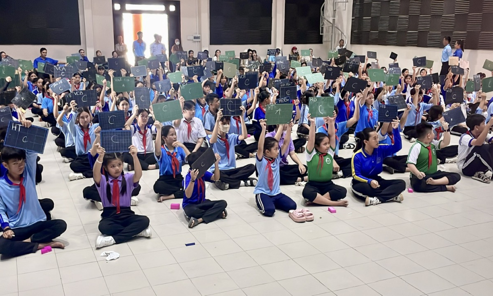 Tân Hưng sôi nổi Ngày hội thiếu nhi vui khỏe năm 2024