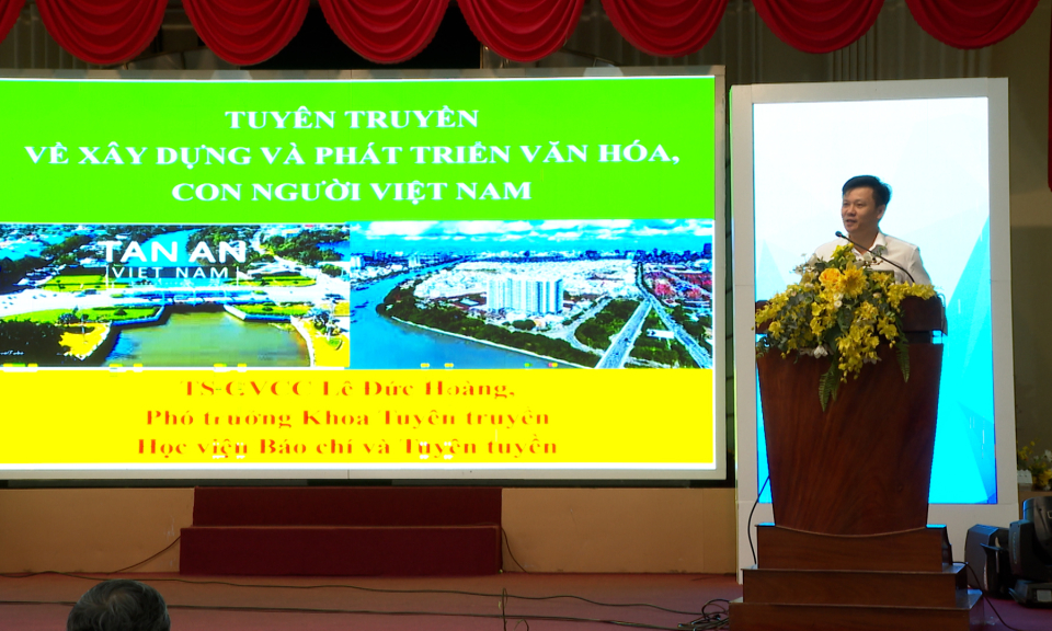 Hội nghị tập huấn tuyên truyền về xây dựng, phát triển văn hoá, con người Việt Nam