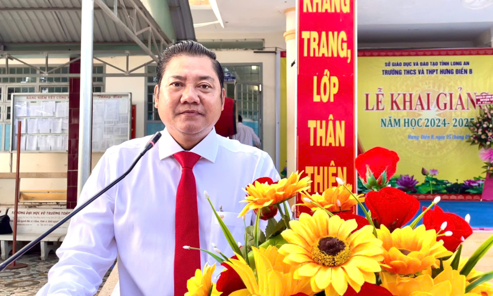 Trường THCS và THPT Hưng Điền B khai giảng năm học mới