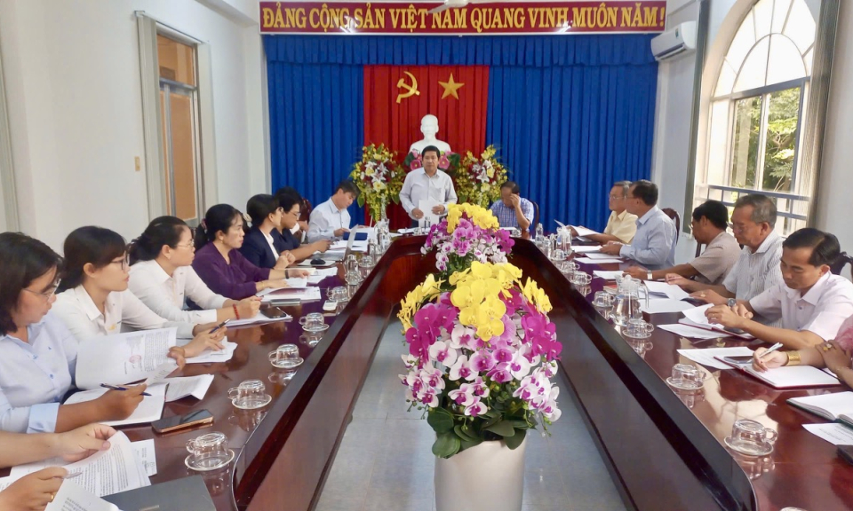 Tỉnh khảo sát việc mua và đọc báo, tạp chí của Đảng tại Tân Hưng