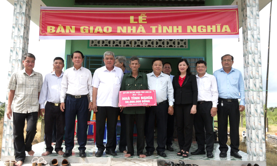 Châu Thành bàn giao 05 công trình sửa chữa nhà Tình nghĩa