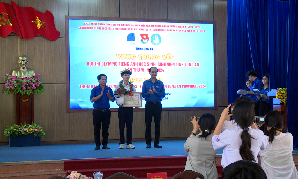 Liên hoan các câu lạc bộ tiếng Anh trong trường học năm 2024