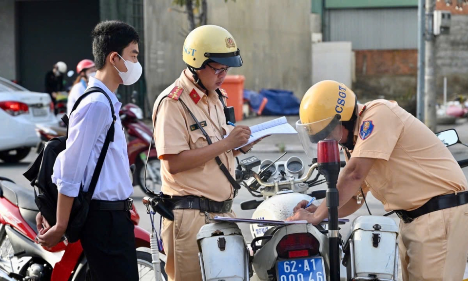 Bến Lức phấn đấu trở thành “Huyện an toàn giao thông”