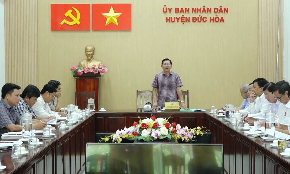 Giám sát công tác cấp giấy chứng nhận quyền sử dụng đất tại huyện Đức Hòa
