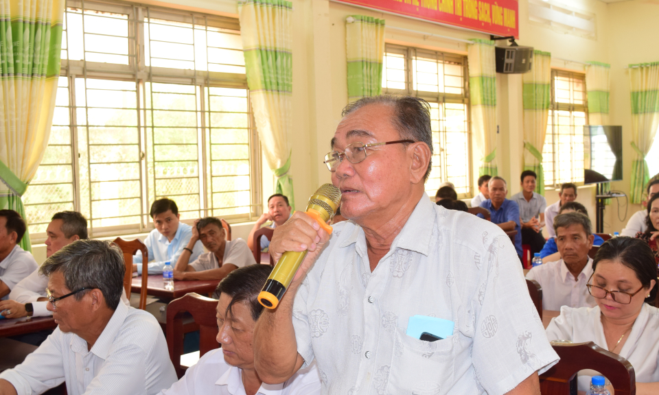 Đại biểu Quốc hội tiếp xúc cử tri huyện Thạnh Hóa 