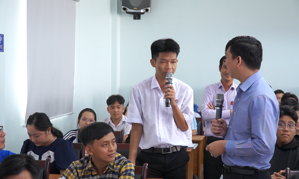 Tập huấn kiến thức chuyên đề Khởi nghiệp đổi mới sáng tạo cho sinh viên