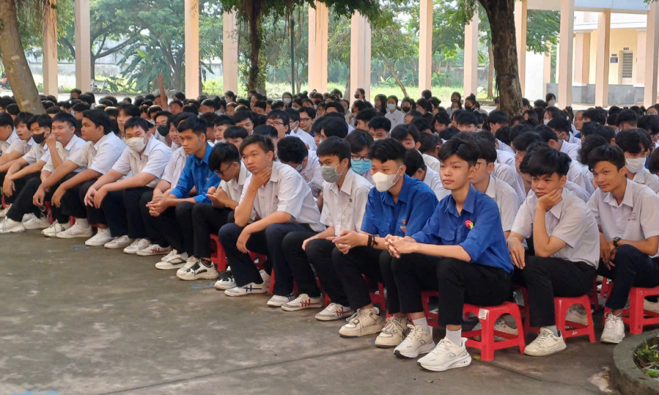 Thành phố Tân An phổ biến kiến thức quốc phòng và an ninh cho học sinh 