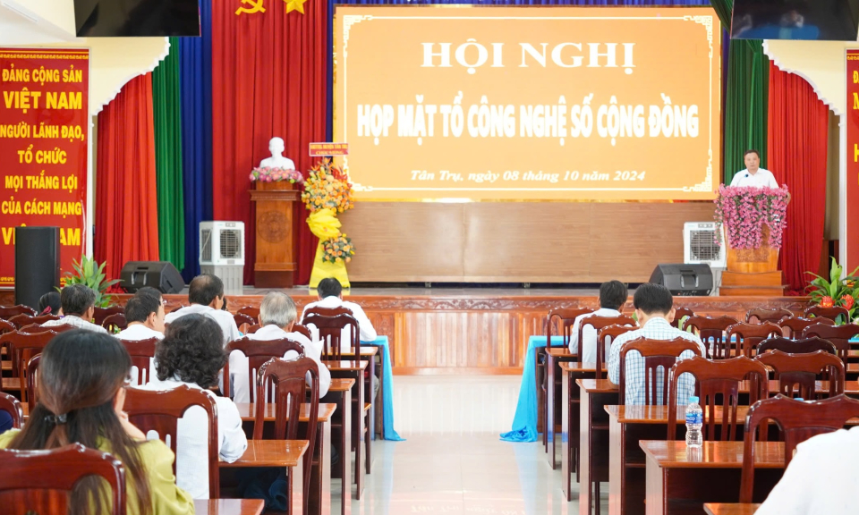 Tân Trụ họp mặt Tổ Công nghệ số cộng đồng