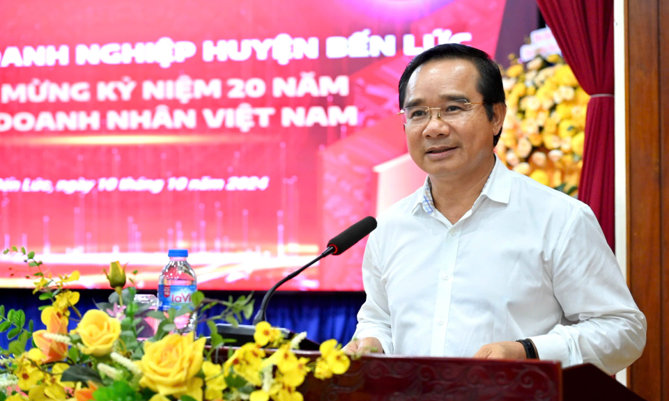 Bến Lức họp mặt kỷ niệm Ngày Doanh nhân Việt Nam 13/10