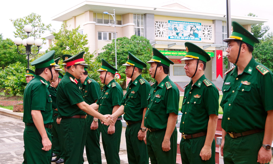 Bộ Quốc phòng kiểm tra tại Bộ đội Biên phòng Long An
