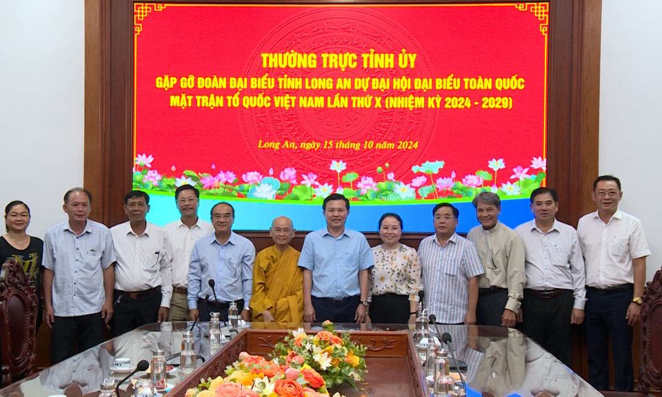 Phó Bí thư Thường trực Tỉnh ủy gặp mặt Đoàn đại biểu dự Đại hội đại biểu Mặt trận Tổ quốc Việt Nam lần thứ 10