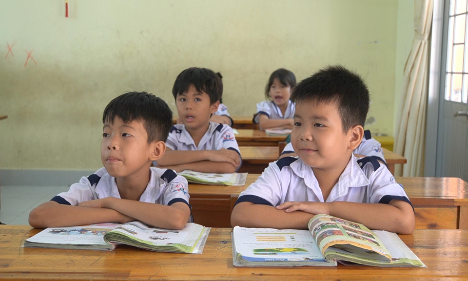 Thanh niên huyện Mộc Hóa đồng hành cùng thanh thiếu nhi