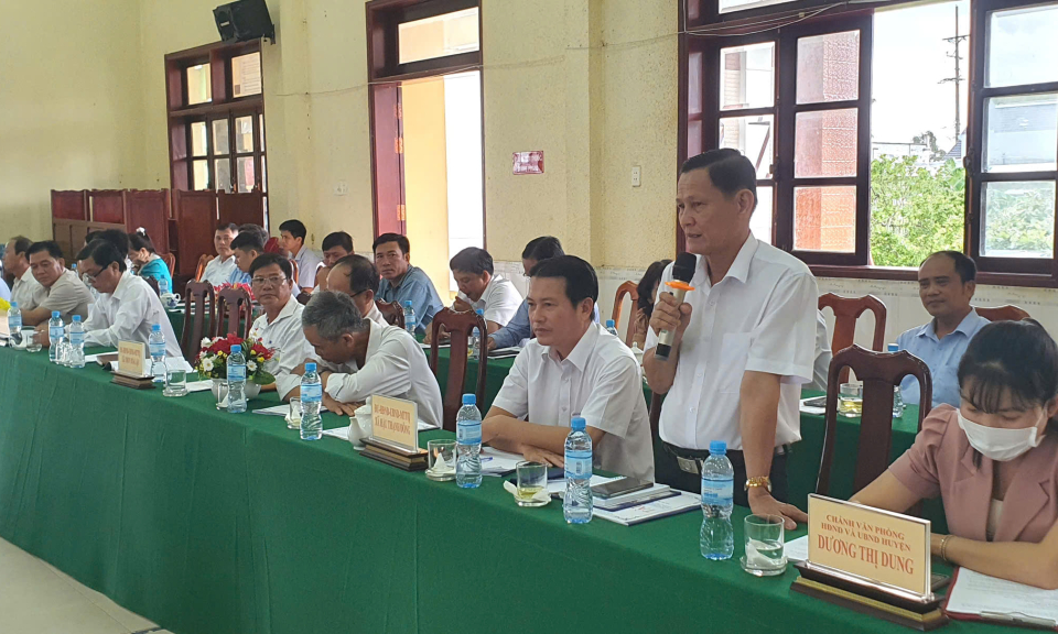 Thường trực HĐND huyện Tân Thạnh trao đổi kinh nghiệm hoạt động với cấp xã