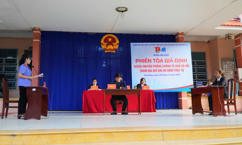 Cần Giuộc phiên tòa giả định - tuyên truyền phòng, chống tệ nạn xã hội