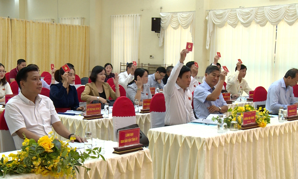 Hội nghị Ban Chấp hành Đảng bộ khối Cơ quan - Doanh nghiệp tỉnh lần thứ 18