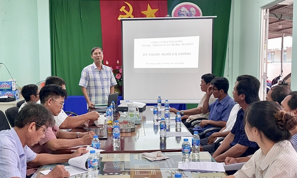 Tân Hưng tập huấn kỹ thuật nuôi cá chình