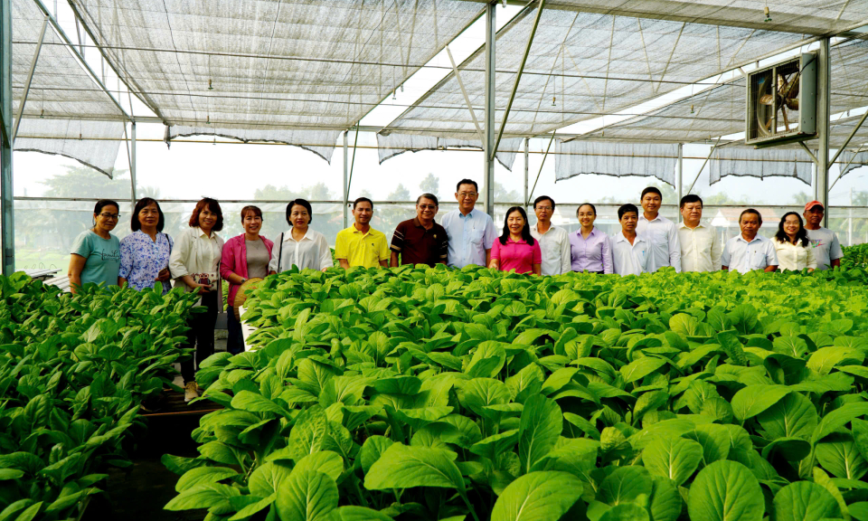 Đoàn công tác tỉnh Ninh Thuận trao đổi kinh nghiệm xây dựng nông thôn mới tại huyện Cần Giuộc