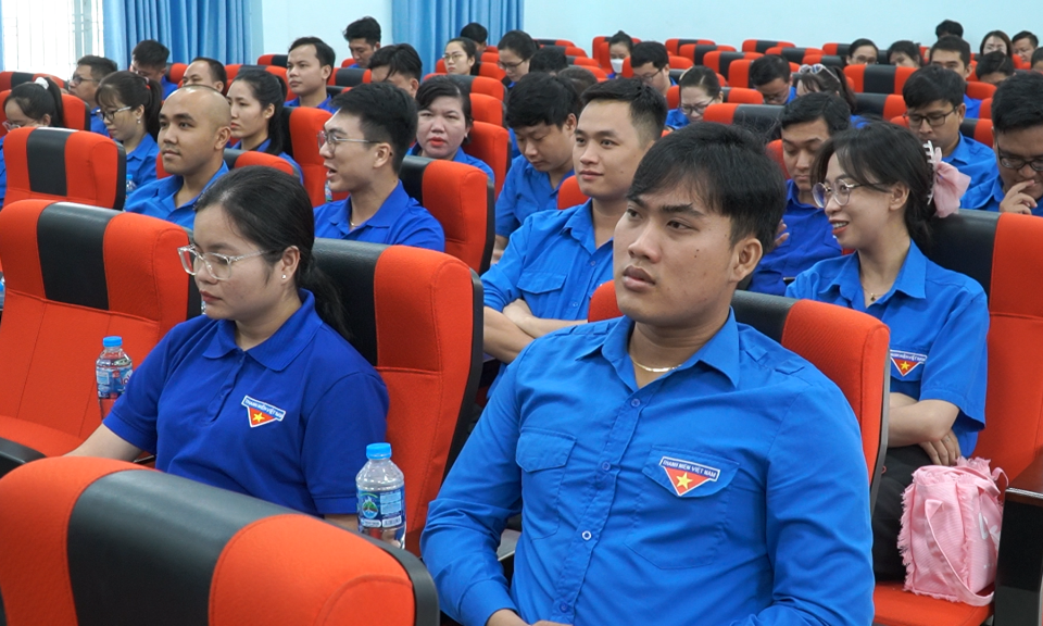 Hội nghị tập huấn Nghiệp vụ công tác Đoàn và Phong trào thanh niên 