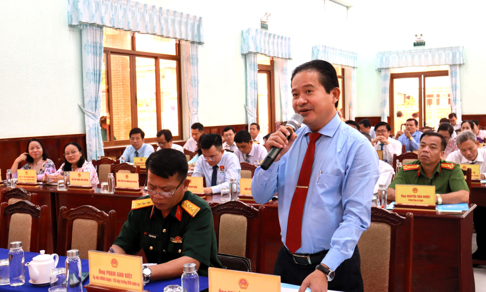 Hội đồng nhân dân huyện Cần Đước tổ chức phiên chất vấn giữa hai kỳ 