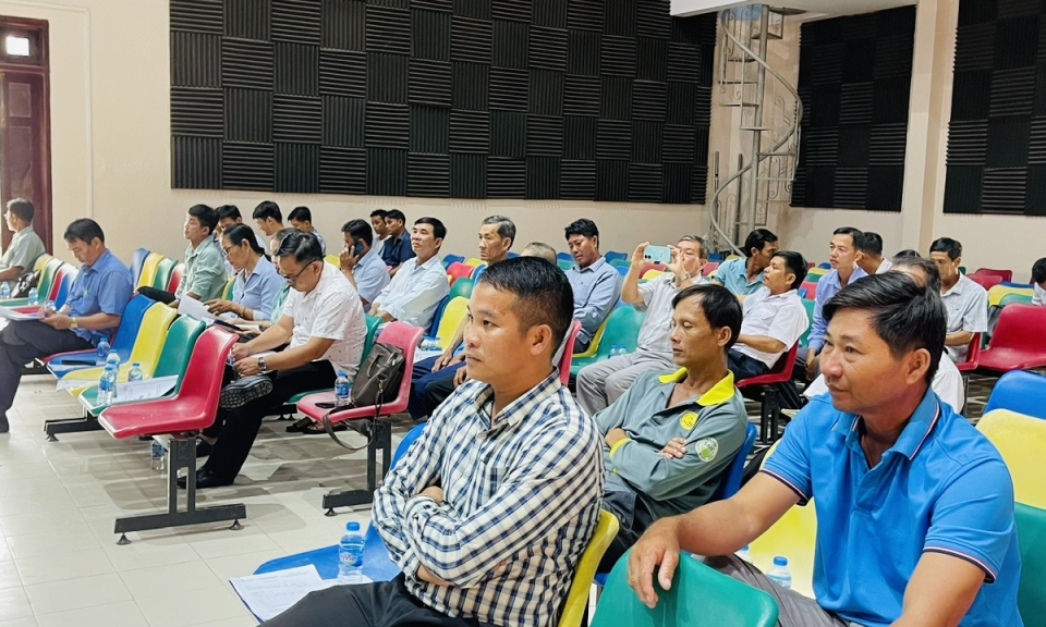 Tân Hưng: Tọa đàm quản lý dịch hại vụ lúa đông xuân 2024 - 2025