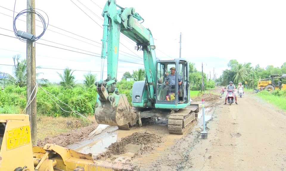 Tân Trụ khởi công nâng cấp mở rộng Hương lộ Bần Cao