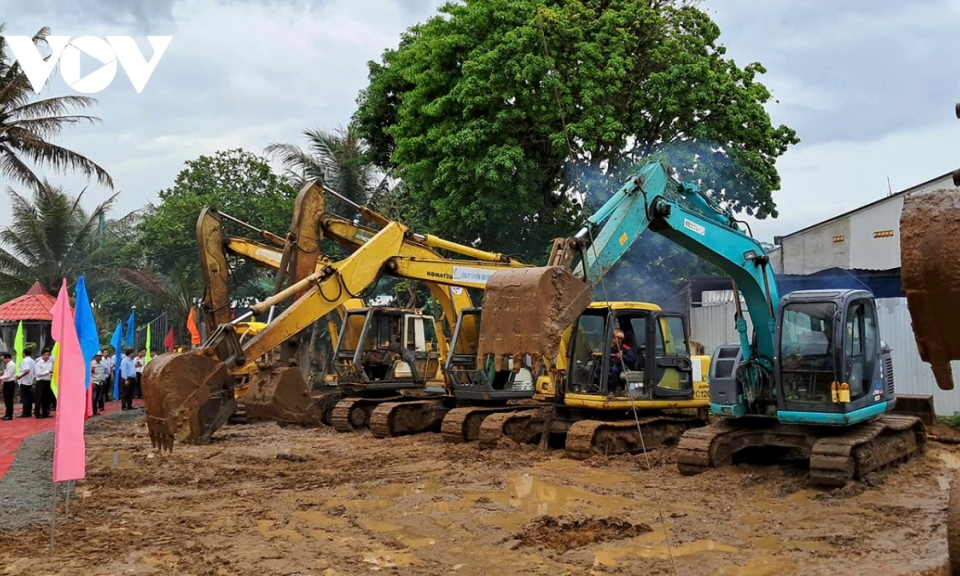 Trà Vinh khởi công dự án hạ tầng hồ chứa nước ngọt rộng hơn 300.000m2