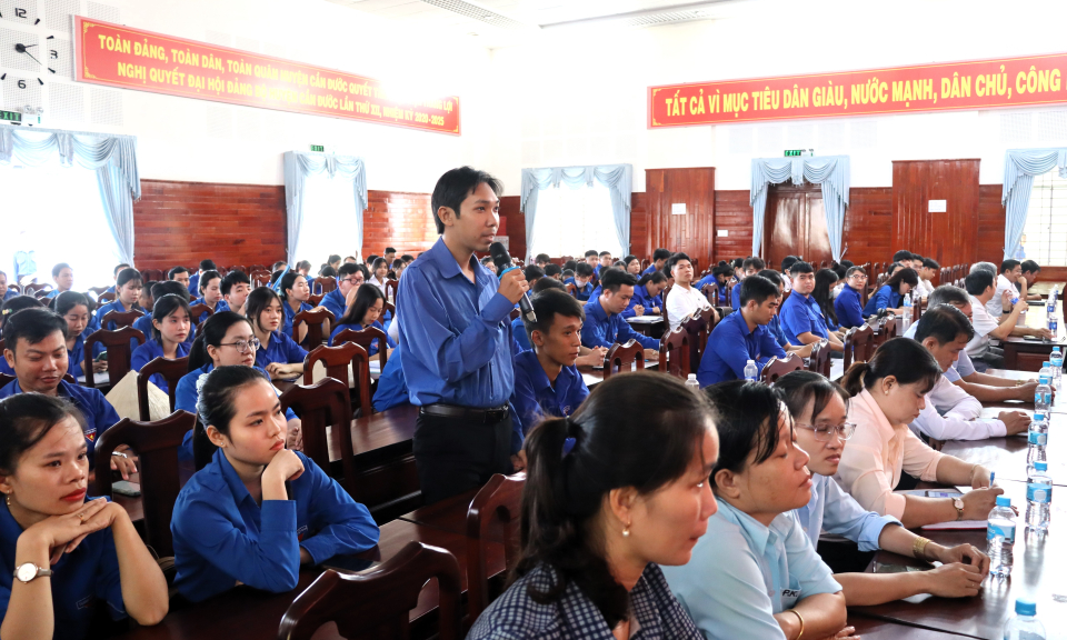 Đối thoại giữa Lãnh đạo huyện Cần Đước với thanh niên