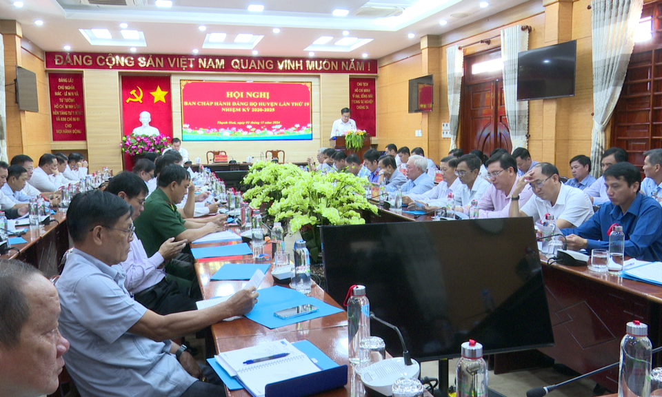 Hội nghị Ban Chấp hành Đảng bộ huyện Thạnh Hóa lần thứ 19 