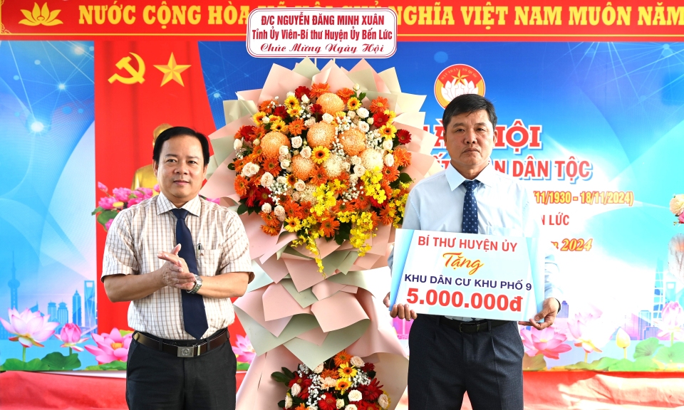 Bến Lức ngày hội Đại đoàn kết toàn dân tộc tại khu phố