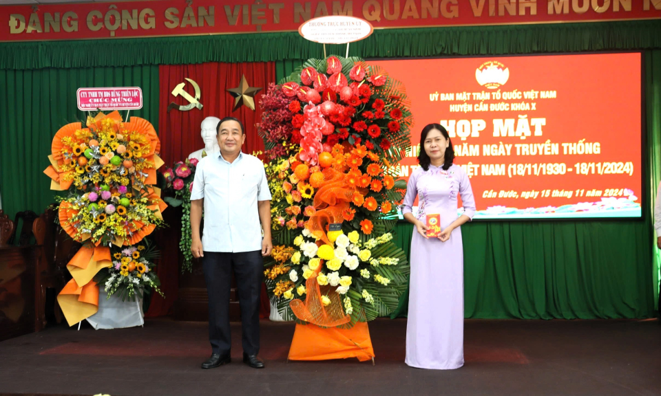 Cần Đước họp mặt kỷ niệm Ngày truyền thống Mặt trận Tổ quốc Việt Nam