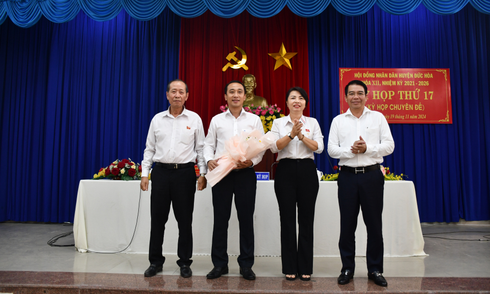 Đức Hòa bầu bổ sung chức danh Phó Chủ tịch UBND huyện