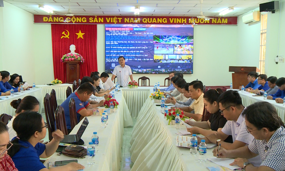 Tập huấn tình nguyện viên phục vụ Tuần Văn hóa -Thể thao - Du lịch tỉnh Long An năm 2024