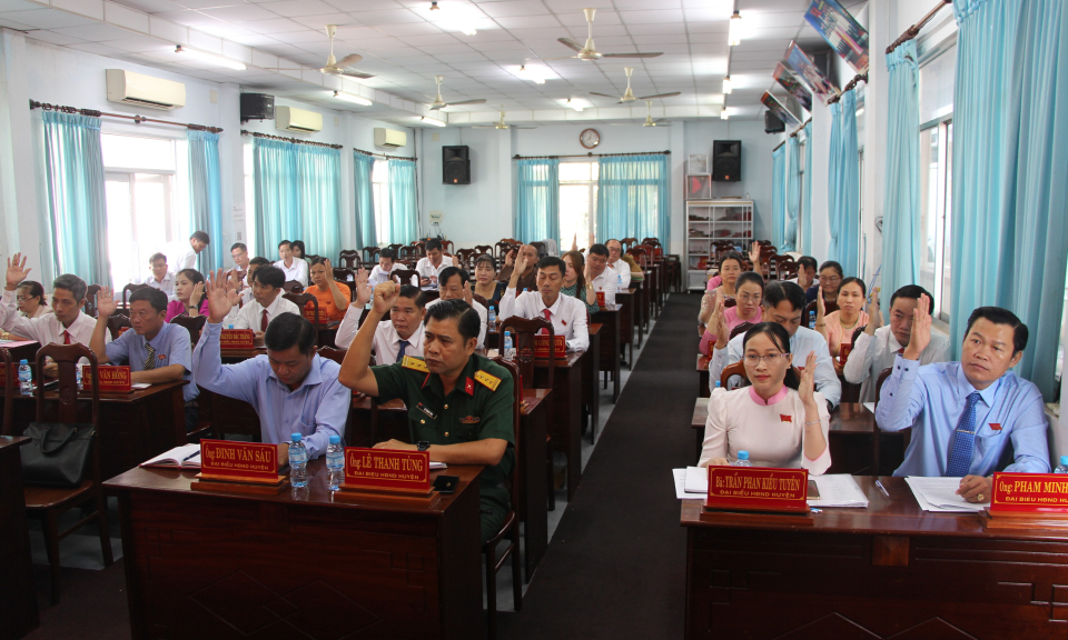  Kỳ họp chuyên đề Hội đồng Nhân dân huyện Thủ Thừa