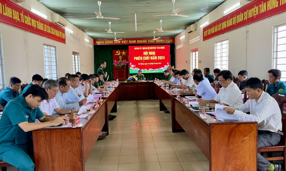 Đảng ủy quân sự huyện Tân Hưng hội nghị cuối năm 