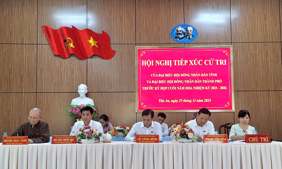 Đại biểu HĐND tỉnh, thành phố tiếp xúc cử tri thành phố Tân An 