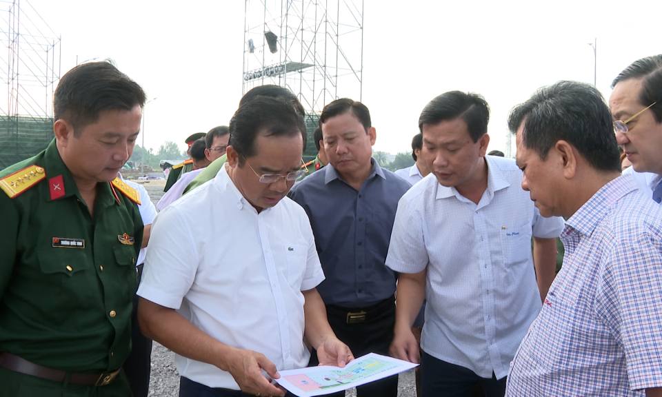 Bí thư Tỉnh ủy kiểm tra thực tế công tác chuẩn bị cho Tuần Văn hóa - Thể thao - Du lịch tỉnh Long An