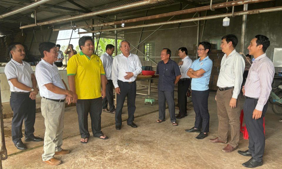 Đức Hòa trao đổi kinh nghiệm với huyện Hiệp Đức, tỉnh Quảng Nam về chương trình giảm nghèo bền vững