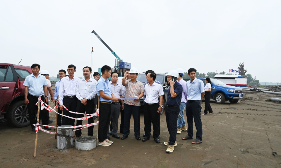 Bí thư Tỉnh ủy khảo sát các dự án trọng điểm huyện Bến Lức