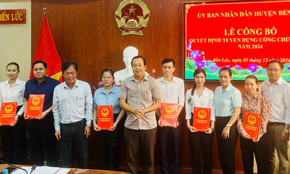 Bến Lức tuyển dụng 17 công chức cấp xã năm 2024