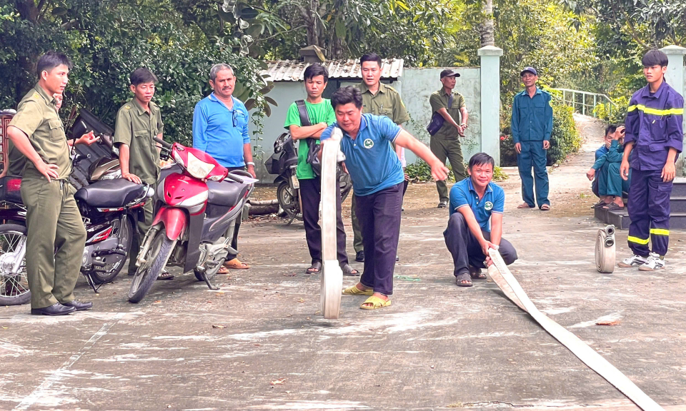 Chi cục kiểm lâm tỉnh tập huấn phòng cháy, chữa cháy rừng tại Tân Hưng