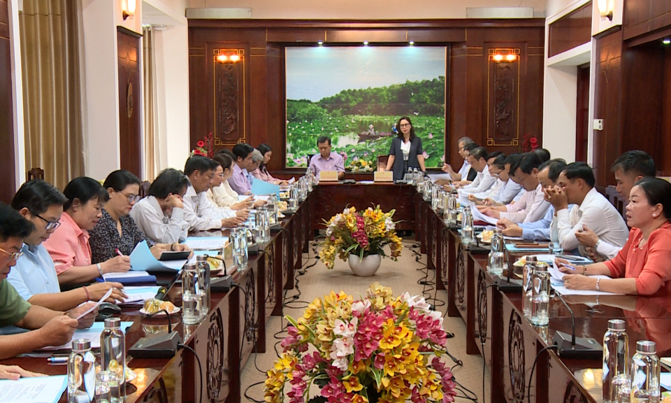Đoàn kiểm tra Trung ương Phong trào “Toàn dân đoàn kết xây dựng đời sống văn hóa” làm việc tại Long An