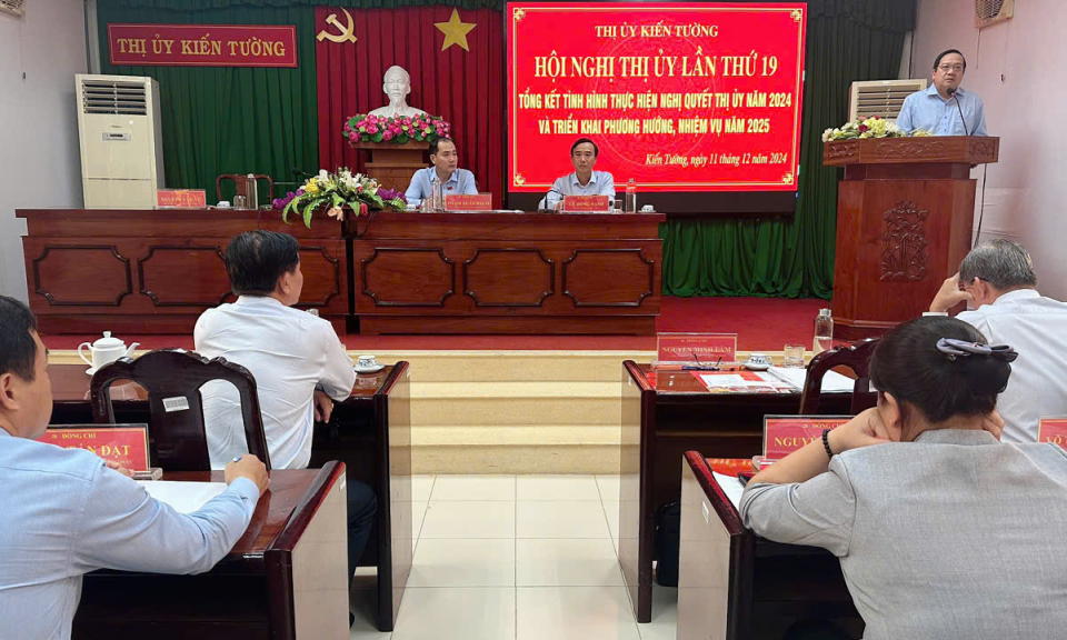 Hội nghị Thị ủy Kiến Tường lần thứ 19