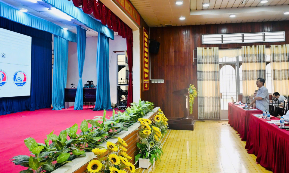 Bến Lức chấm giải Hội thi thiết kế Biểu trưng (Logo) 