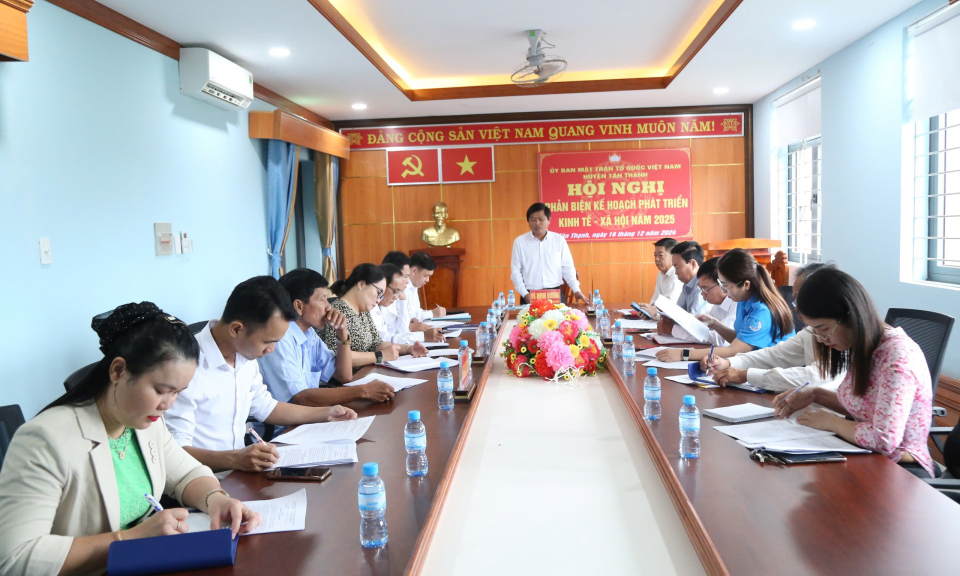 Huyện Tân Thạnh hội nghị phán biện xã hội về kế hoạch phát triển kinh tế - xã hội năm 2025