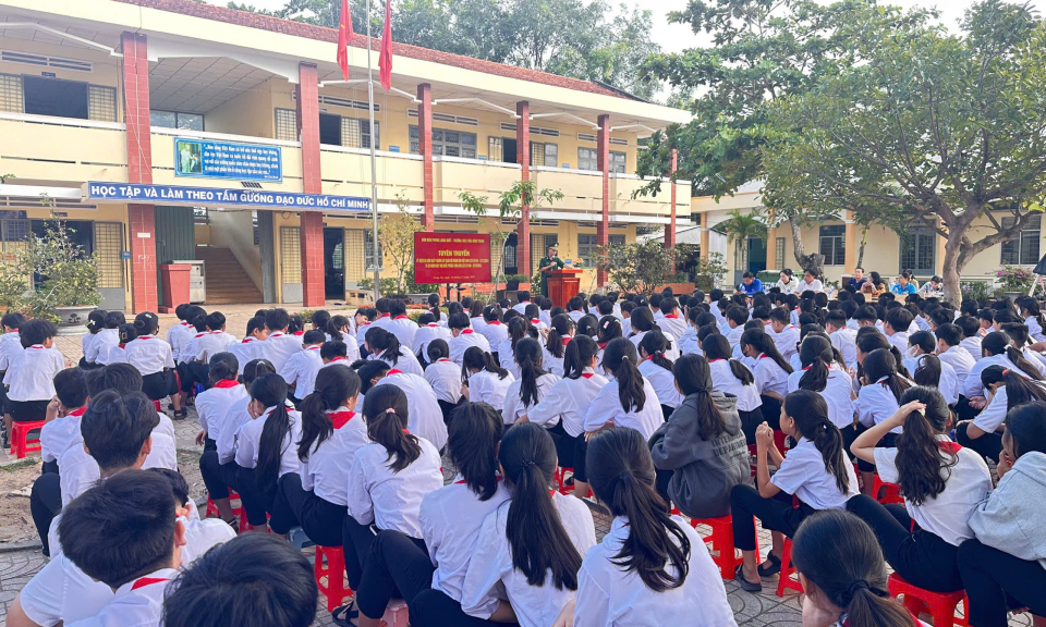 Tuyên truyền, giáo dục truyền thống 80 năm của Quân đội Nhân dân Việt Nam