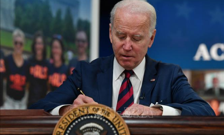 Tổng thống Mỹ Joe Biden ký ban hành 50 luật